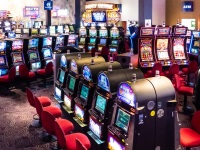Zašto kazina buše rupe u karticama